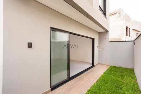 4_photo/94dce64b03.b078a4a1fb9af5a1-ATLAS-4da32906-881e-478e-aeee-a471d57d7cda.jpg de casa à venda com 3 quartos, 181m² em Santa Cândida, Curitiba