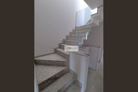 5_photo/94dce64b03.c66147d06a0cb397-ATLAS-dfbcd9ba-ce71-46bb-b8dd-d03a41175da3.jpg de casa à venda com 3 quartos, 212m² em Santa Cândida, Curitiba