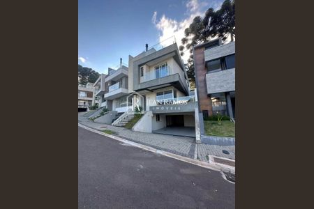 2_photo/94dce64b97.7f057c72c49660dd-ATLAS-3032fa11-4daa-432e-9f48-de294d5cc3c8.jpg de casa à venda com 3 quartos, 212m² em Santa Cândida, Curitiba