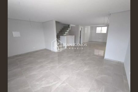 12_photo/94dce64b97.e6f02a1e96aef2b1-ATLAS-14547013-e858-48cf-86ec-6a07a0383c11.jpg de casa à venda com 3 quartos, 212m² em Santa Cândida, Curitiba