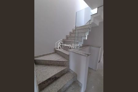 23_photo/94dce64b97.e6f02a1e96aef2b1-ATLAS-1c10fc0d-5544-4402-8d6e-a6655f7ef4a4.jpg de casa à venda com 3 quartos, 212m² em Santa Cândida, Curitiba