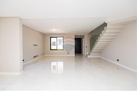 8_photo/94dce64c0b.8cc17f8f7b4e5195-ATLAS-15e4d158-19e5-486d-b39a-08e82ce80a3f.jpg de casa à venda com 4 quartos, 247m² em Santa Cândida, Curitiba