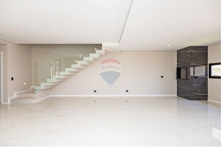 7_photo/94dce64c0b.8cc17f8f7b4e5195-ATLAS-6bcb67a1-08a2-45f7-b4ff-e527bd7d0666.jpg de casa à venda com 4 quartos, 247m² em Santa Cândida, Curitiba