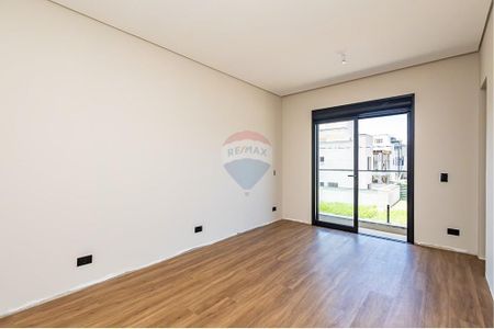 32_photo/94dce64c0b.8cc17f8f7b4e5195-ATLAS-774a0fad-7901-40da-b9b9-ede9fa3ae7e6.jpg de casa à venda com 4 quartos, 247m² em Santa Cândida, Curitiba