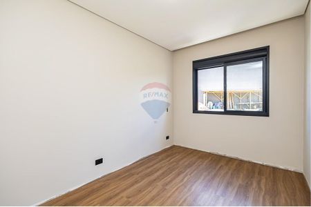 18_photo/94dce64c0b.8cc17f8f7b4e5195-ATLAS-e6fe090a-b614-40be-adc3-2846b2a8f369.jpg de casa à venda com 4 quartos, 247m² em Santa Cândida, Curitiba