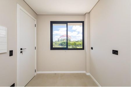 46_photo/94dce64c0b.8cc17f8f7b4e5195-ATLAS-ebc6d314-0f73-459b-9706-a3054d80bbd5.jpg de casa à venda com 4 quartos, 247m² em Santa Cândida, Curitiba