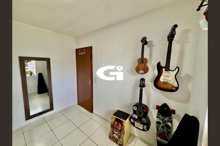 25_photo/94dce64f27.f0d246bad4da1cd5-ATLAS-cb738a78-6180-4c61-97f8-81872a8f28df.jpg de casa à venda com 2 quartos, 71m² em Santa Cândida, Curitiba