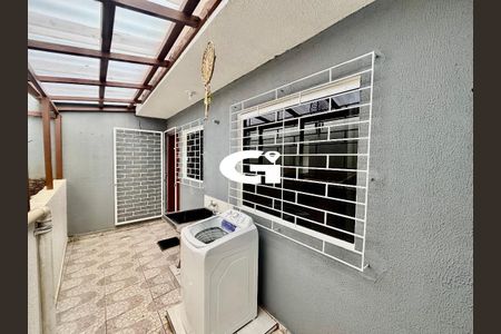 27_photo/94dce64f27.f0d246bad4da1cd5-ATLAS-e4d1a06b-ea98-49db-ba2c-ee3829408752.jpg de casa à venda com 2 quartos, 71m² em Santa Cândida, Curitiba