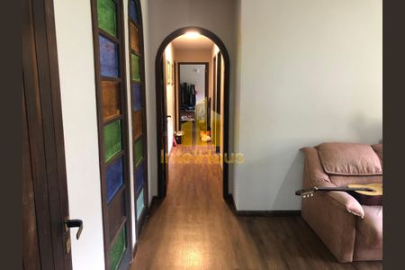 4_photo/94dce650fd.21b82dd0b136b59b-ATLAS-113b1395-81aa-4e36-ad7e-75632f5df6a7.jpg de casa à venda com 3 quartos, 350m² em Santa Cândida, Curitiba