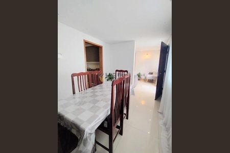 10_photo/94dce6517d.0fca3daec1aa15fd-ATLAS-c8fe54f2-d7f9-47f8-9341-ba534b5c25be.jpg de casa à venda com 3 quartos, 180m² em Santa Cândida, Curitiba