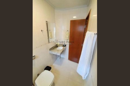 20_photo/94dce6517d.0fca3daec1aa15fd-ATLAS-dbe45c1d-0ff9-41b5-8130-62eeba105a4d.jpg de casa à venda com 3 quartos, 180m² em Santa Cândida, Curitiba