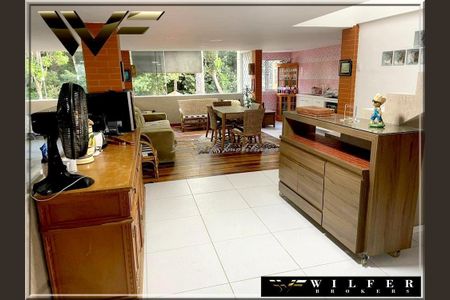 2_photo/94dce6517d.85778cfe9d07ad89-ATLAS-014deddb-add3-426e-bf23-e713aec5b2de.jpg de casa à venda com 2 quartos, 329m² em Santa Cândida, Curitiba