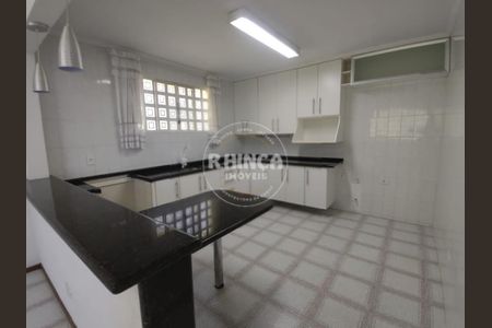 15_photo/94dce6556b.c64c8e3c826864d5-ATLAS-ff681bce-b310-4231-967a-afe88792b6e2.jpg de casa para alugar com 5 quartos, 330m² em Santa Cândida, Curitiba