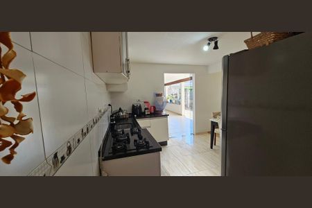 6_photo/94dce65829.f0d246bad4da1cd5-ATLAS-063cbdc2-0108-4a8e-87dc-c8c2ec1e1968.jpg de casa à venda com 2 quartos, 430m² em Santa Cândida, Curitiba