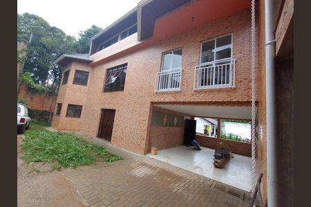 2_photo/94dce65a05.ae6c0d4ae2e822c2-ATLAS-353a1b43-95a7-45b9-a6d1-4bf344ab7179.jpg de casa à venda com 2 quartos, 326m² em Santa Cândida, Curitiba