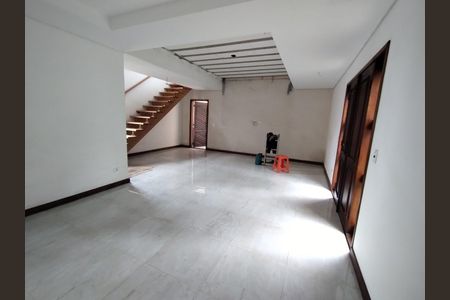 4_photo/94dce65a05.ae6c0d4ae2e822c2-ATLAS-3b92aa6e-36d2-4b2c-9fea-db0e6820163c.jpg de casa à venda com 2 quartos, 326m² em Santa Cândida, Curitiba