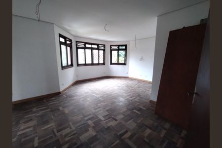 17_photo/94dce65a05.ae6c0d4ae2e822c2-ATLAS-7ce7d5e9-36d2-4490-9f06-31c4f1fe6988.jpg de casa à venda com 2 quartos, 326m² em Santa Cândida, Curitiba