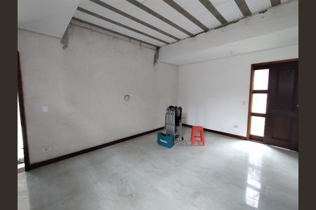 6_photo/94dce65a05.ae6c0d4ae2e822c2-ATLAS-809c0bf2-8936-4ed9-8ce5-0be912a09c94.jpg de casa à venda com 2 quartos, 326m² em Santa Cândida, Curitiba
