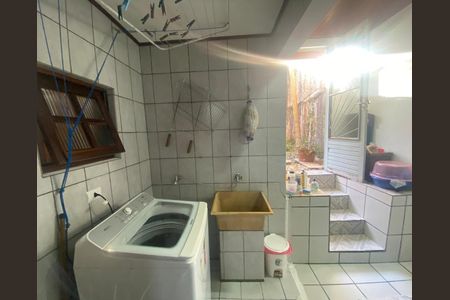 11_photo/94dce65a1d.614b6dbc1122d364-ATLAS-38992f74-d773-4819-bbe9-299cd76f710e.jpg de casa à venda com 3 quartos, 125m² em Santa Cândida, Curitiba