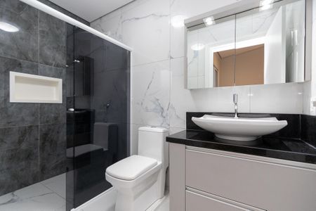 6_photo/94dce65be3.9d8fed69801cdea0-ATLAS-6b997aa1-6fa6-4534-b2f9-7c98651cf4de.jpg de casa à venda com 3 quartos, 324m² em Santa Cândida, Curitiba