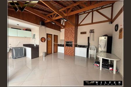 43_photo/94dce65c6d.a12a9f14ddd2e73a-ATLAS-d822a45e-0994-455d-9bad-f312473b8d2c.jpg de casa à venda com 3 quartos, 232m² em Santa Cândida, Curitiba