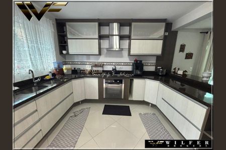 13_photo/94dce65c6d.a12a9f14ddd2e73a-ATLAS-ecd95d96-94f2-49c8-bea6-3de189a2f1fc.jpg de casa à venda com 3 quartos, 232m² em Santa Cândida, Curitiba