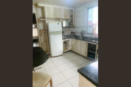 7_photo/94dce65f3f.6e9f2fa600d0adfa-ATLAS-3bd5b0aa-8e85-42f9-9a2e-a02aee22e8c7.jpg de casa à venda com 3 quartos, 132m² em Santa Cândida, Curitiba