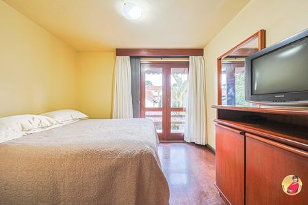 24_photo/94dce65f85.a7b2593691b93303-ATLAS-43a66b0f-eab2-40f9-81d4-c16dda14fcaf.jpg de casa à venda com 3 quartos, 260m² em Boa Vista, Curitiba