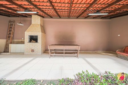 47_photo/94dce65f85.a7b2593691b93303-ATLAS-a0e13b9e-810e-41f2-8cdd-5ea85d6196de.jpg de casa à venda com 3 quartos, 260m² em Boa Vista, Curitiba