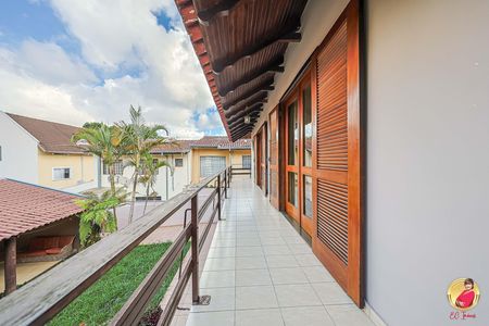 30_photo/94dce65f85.a7b2593691b93303-ATLAS-e0808293-feaa-4d1f-b7a0-7c5c7bfa8eee.jpg de casa à venda com 3 quartos, 260m² em Boa Vista, Curitiba