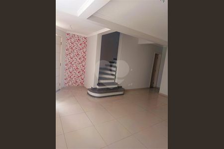 7_photo/94dce65fb7.ee31d1fd9df23408-ATLAS-1fc2a30b-9721-4f42-b0d0-1f90391200df.jpg de casa à venda com 3 quartos, 198m² em Boa Vista, Curitiba