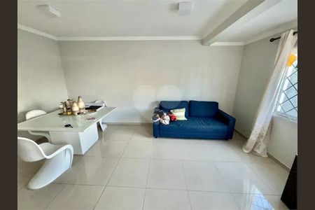 2_photo/94dce65fb7.ee31d1fd9df23408-ATLAS-baebab07-0e20-4e7a-835b-182264583342.jpg de casa à venda com 3 quartos, 197m² em Boa Vista, Curitiba