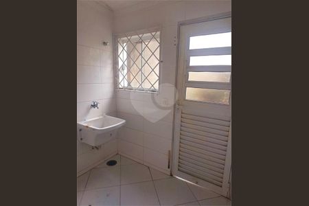 35_photo/94dce65fb7.ee31d1fd9df23408-ATLAS-bb25a13c-a7c5-4d75-b980-b9ef0429f120.jpg de casa à venda com 3 quartos, 198m² em Boa Vista, Curitiba