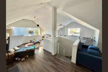 1_photo/94dce65fb7.ee31d1fd9df23408-ATLAS-bbfce91d-60e0-491c-a1a0-246d66a63c53.jpg de casa à venda com 3 quartos, 197m² em Boa Vista, Curitiba