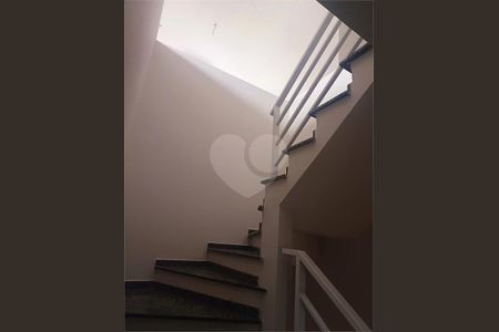 43_photo/94dce65fb7.ee31d1fd9df23408-ATLAS-df056e0a-3c97-4d2d-add3-cd0fb0793a21.jpg de casa à venda com 3 quartos, 198m² em Boa Vista, Curitiba