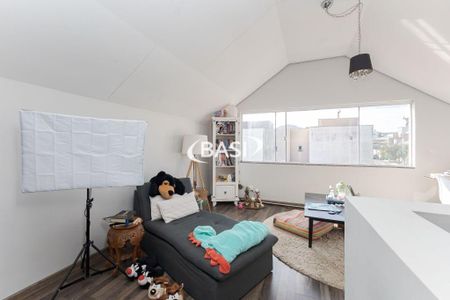 5_photo/94dce65fdb.895b4fd8f0a2cd65-ATLAS-04218fd2-5581-42db-aca8-a5bad2ae28fd.jpg de casa à venda com 3 quartos, 197m² em Boa Vista, Curitiba