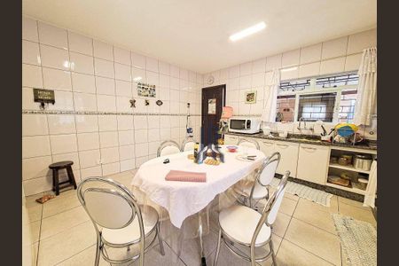 17_photo/94dce66123.497e0111c9313417-ATLAS-d04651c2-2c4e-4c53-8196-b5a2f7f7fba2.jpg de casa à venda com 4 quartos, 360m² em Boa Vista, Curitiba