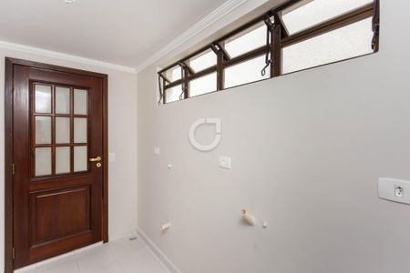 8_photo/94dce661bb.0e5b1f30867bba0e-ATLAS-e14f5063-656a-4f3e-bfaf-466b486de20b.jpg de casa à venda com 3 quartos, 136m² em Boa Vista, Curitiba