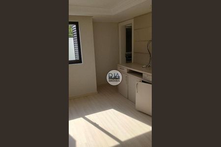 5_photo/94dce661bb.5343c4ed08aabd0a-ATLAS-5c2f7e99-5345-4bf6-a9ef-507057d7bf75.jpg de casa à venda com 3 quartos, 54m² em Boa Vista, Curitiba