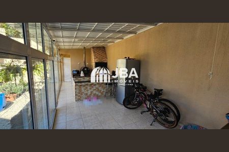 14_photo/94dce66293.9c27ff06134c7db2-ATLAS-3b663274-423a-43b6-9a34-e3e2a2336bb6.jpg de casa à venda com 4 quartos, 440m² em Boa Vista, Curitiba