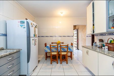32_photo/94dce6632b.ceef305ded12bb28-ATLAS-71c65d8e-6b91-454a-a131-cb2113365c82.jpg de casa à venda com 6 quartos, 225m² em Boa Vista, Curitiba
