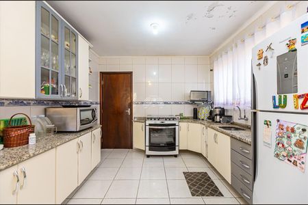 35_photo/94dce6632b.ceef305ded12bb28-ATLAS-9ce4f5ec-f8d0-47f6-a51e-695fc951e41b.jpg de casa à venda com 6 quartos, 225m² em Boa Vista, Curitiba
