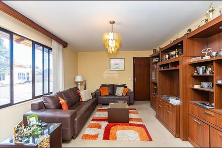 6_photo/94dce6632b.ceef305ded12bb28-ATLAS-e29273b0-2dc3-4f89-8457-38fbb54a8f78.jpg de casa à venda com 6 quartos, 225m² em Boa Vista, Curitiba