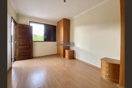 11_photo/94dce663b7.131c711fc740dfc3-ATLAS-da37250a-7dc8-40d7-93c8-5d7bd435985c.jpg de casa para alugar com 3 quartos, 134m² em Boa Vista, Curitiba