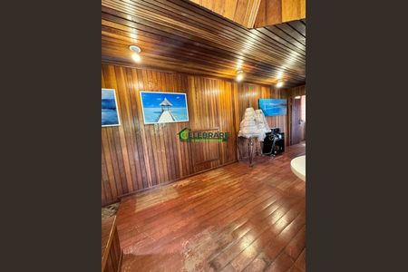 2_photo/94dce6662b.06d0e82101a84137-ATLAS-07a7d03b-d3ce-4e65-b47a-1840298f7a6b.jpg de casa à venda com 3 quartos, 280m² em Santa Cândida, Curitiba