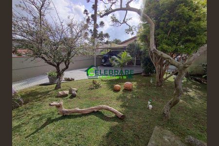 14_photo/94dce6662b.06d0e82101a84137-ATLAS-60a9a3eb-1368-4dee-8147-e48423e71091.jpg de casa à venda com 3 quartos, 280m² em Santa Cândida, Curitiba