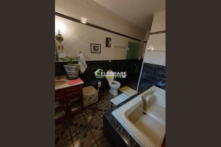 5_photo/94dce6662b.06d0e82101a84137-ATLAS-75c9e02f-b3ec-42a9-a2d5-426fabc406e5.jpg de casa à venda com 3 quartos, 280m² em Santa Cândida, Curitiba