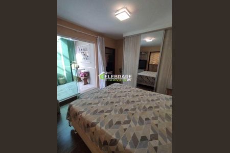 5_photo/94dce6662b.06d0e82101a84137-ATLAS-e286a420-eaa2-4faa-89ea-5dd1d35b870c.jpg de casa à venda com 3 quartos, 280m² em Santa Cândida, Curitiba