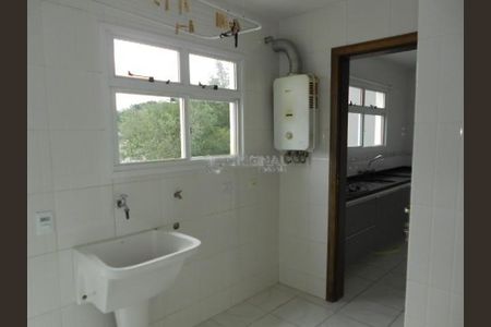 10_photo/94dce66ae7.256edb1bfc205dca-ATLAS-09fd014b-7c04-46cf-8515-b572feb72b3c.jpg de casa à venda com 3 quartos, 165m² em Tingui, Curitiba