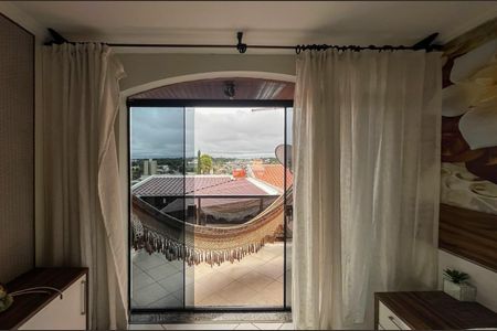 48_photo/94dce66b49.0d558b4d77ef4195-ATLAS-94615230-a606-4e4e-a345-71b22773a5f5.jpg de casa para alugar com 3 quartos, 123m² em Tingui, Curitiba